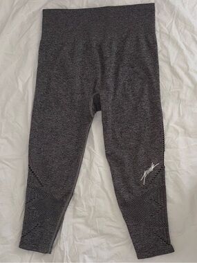 Victoria’s Secret PINK Charcoal Grey Seamless Mesh Leggings L